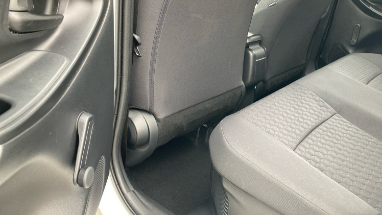 Toyota Yaris 1.5 Hybrid Icon 5dr CVT Hybrid Hatchback